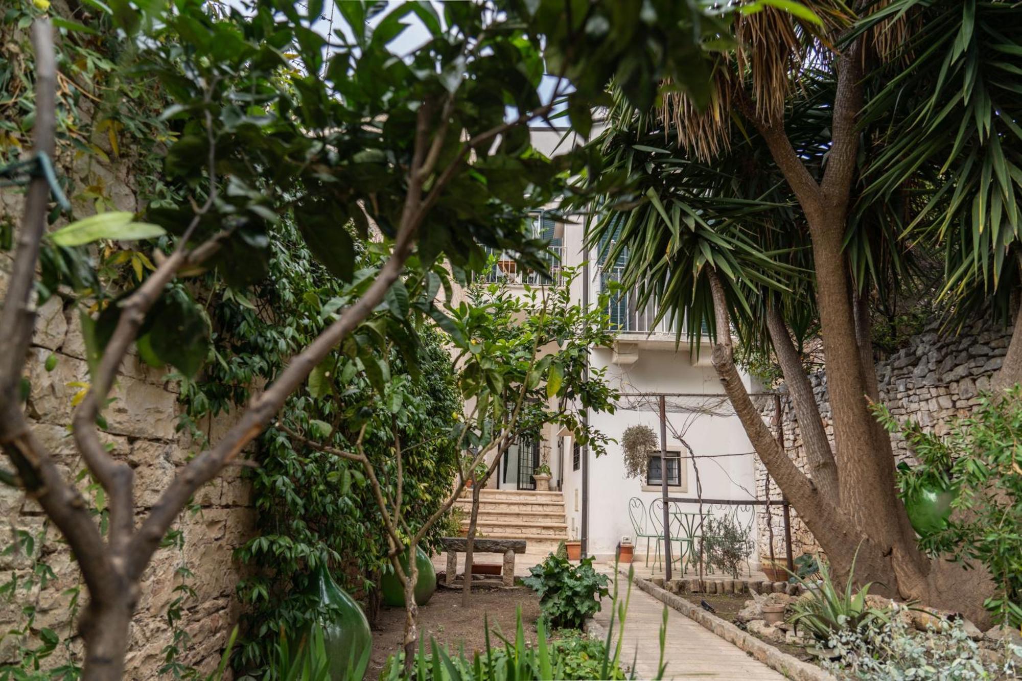 Casa Vacanze Alisei Terlizzi Exterior foto